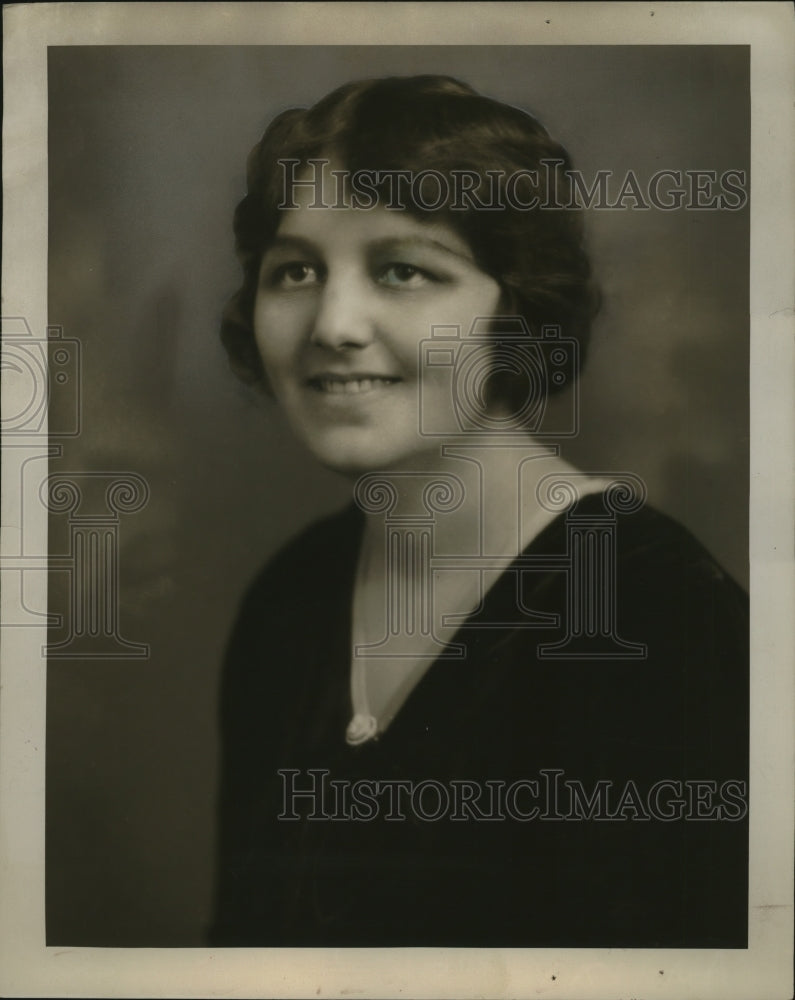 1933 Press Photo Mrs. Christine Cares, Florist - Historic Images