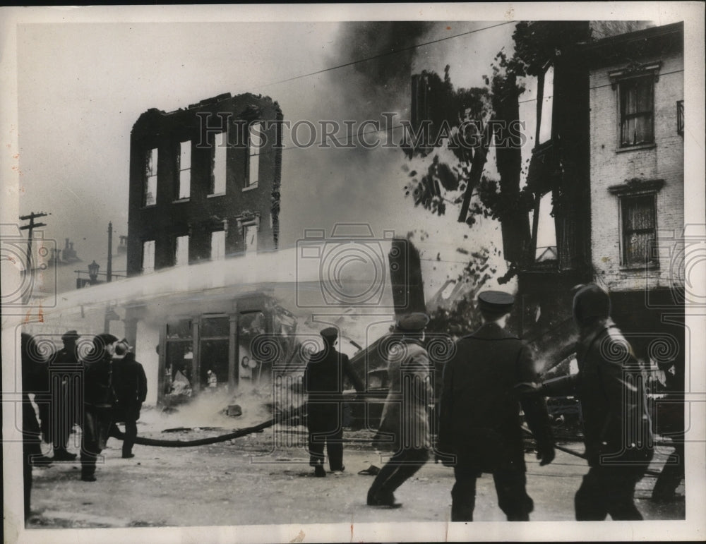 1937 Press Photo Seven Killed in Gas Blast from Gas Pipe Damaged by Flood- Historic Images