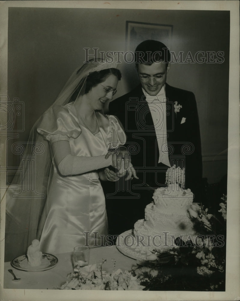 1939 Press Photo Mrs. Robert Detting, Originally Madeline Smith, at Wedding - Historic Images