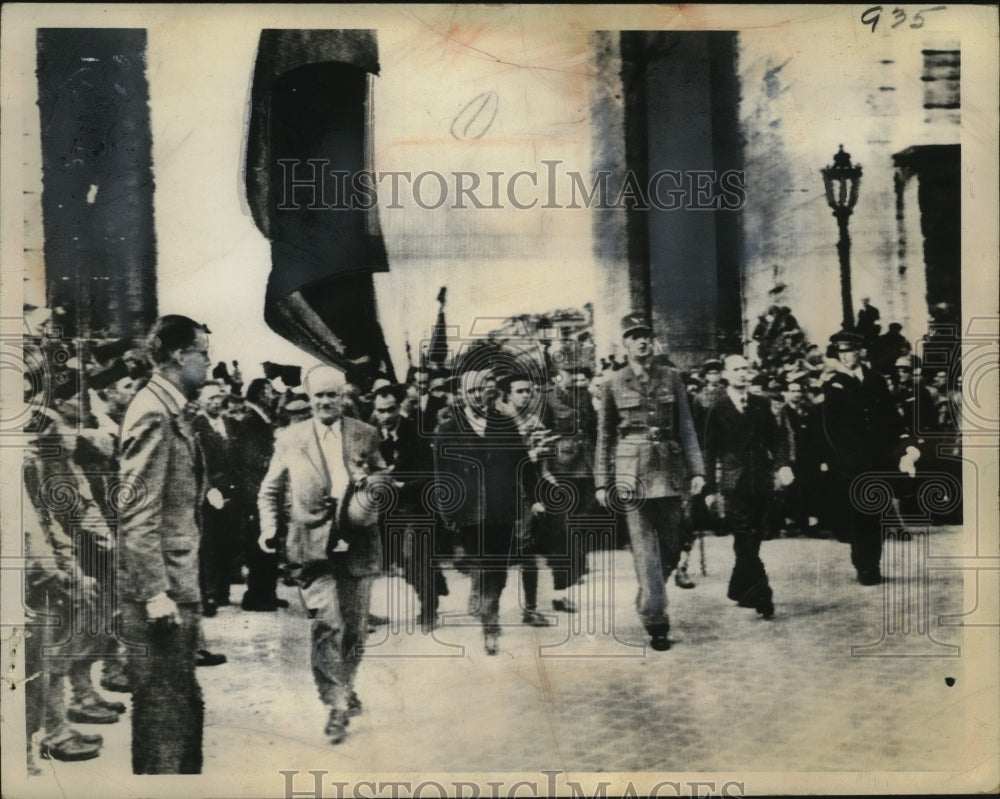 1944 Press Photo Military march - neo22277-Historic Images