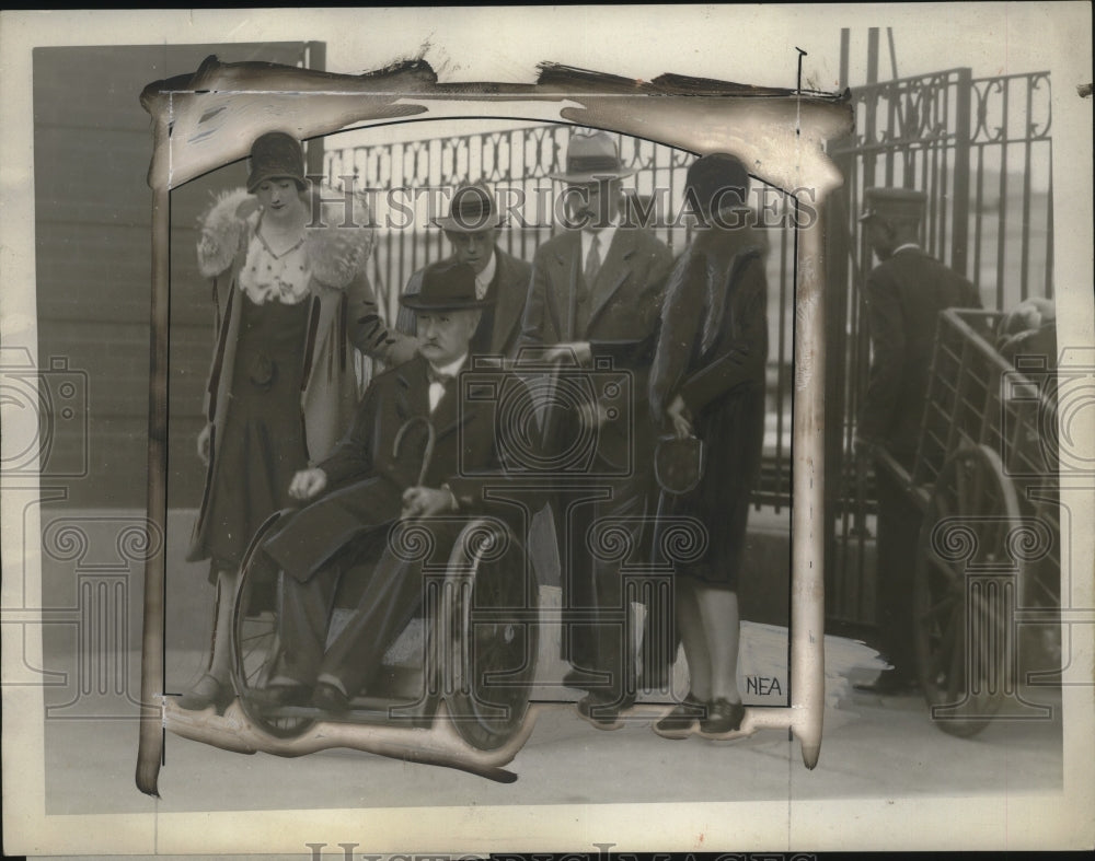 1929 Press Photo A.B. Fall Returns Home, Convicted of $100,000 Bribe - neo22457-Historic Images