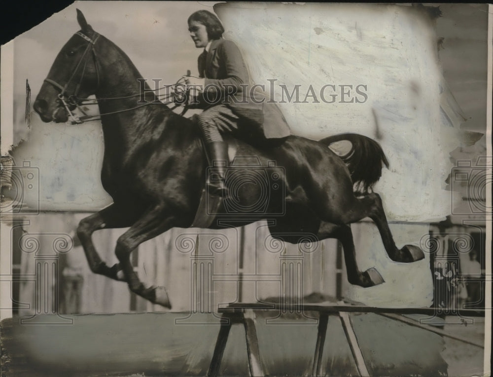 1921 Press Photo Marrion Jones on Midnight at International Horse Show in OK - Historic Images