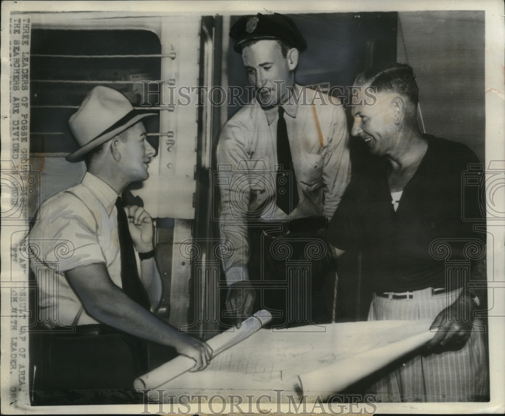 1938 Press Photo Posse Assembles to Aid in Search of James Cash, Jr. &amp; Abductors - Historic Images