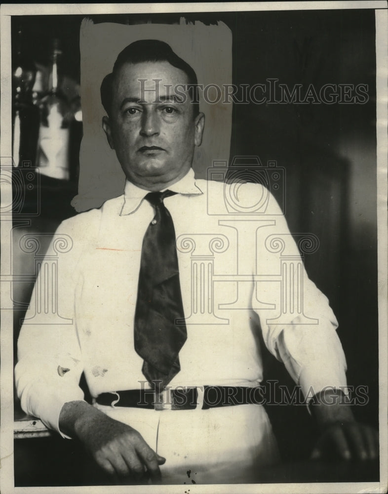 1932 Press Photo Alex Stergios Inventor of Rainbow Cocktail, Cercle Bougainvelle - Historic Images