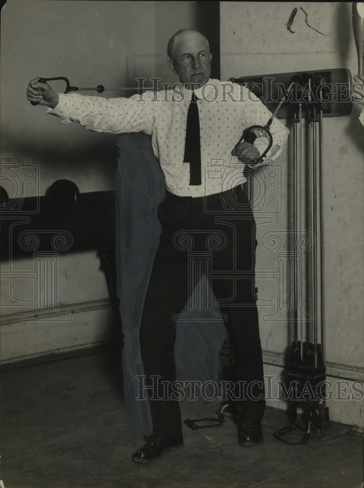 1924 Press Photo Speaker of House of Reps FA Gillette works out in a gym - Historic Images