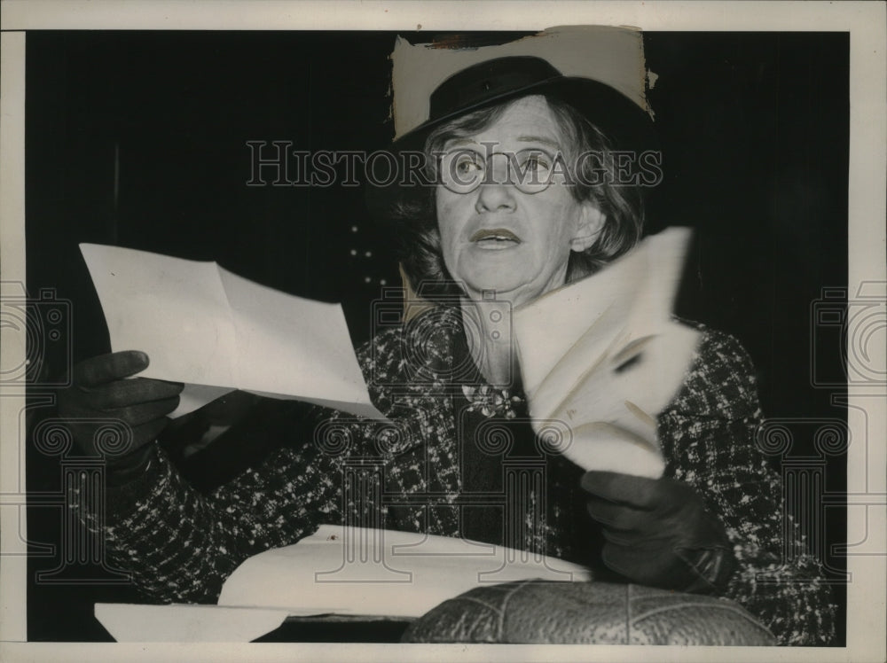 1939 Press Photo Mrs. Dolly Crawford Testifies Before Dies Cmte About Son-Historic Images