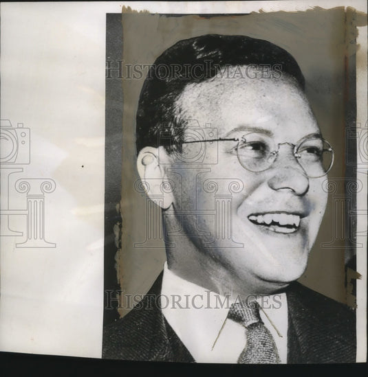 1952 Press Photo Abraham Feller legal expert for the UN suicides in NYC - Historic Images