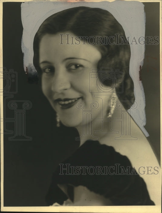 1933 Press Photo Rita Knowlles of 3684 Mayfield Rd - Historic Images
