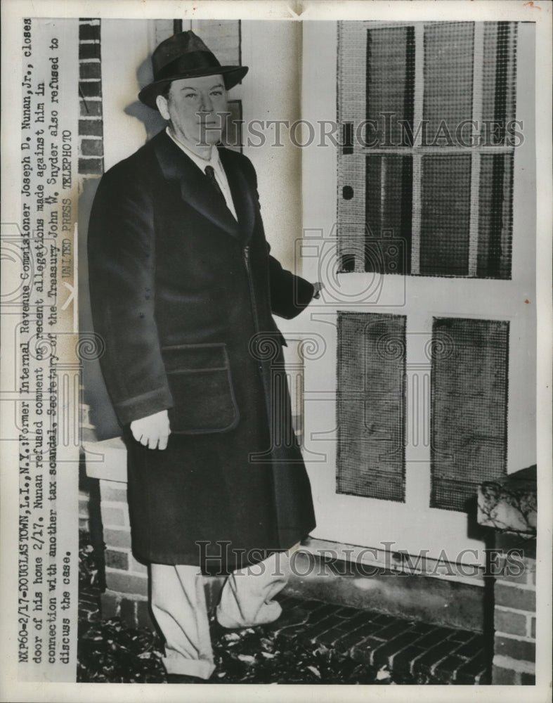 1952 Press Photo Joseph D. Nunan Jr. Leaving Home in Douglastown, Long Island - Historic Images
