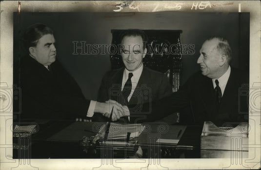 1937 Press Photo John Lewis, Governor Murphy of MI & W Chrysler meet - neo25156-Historic Images
