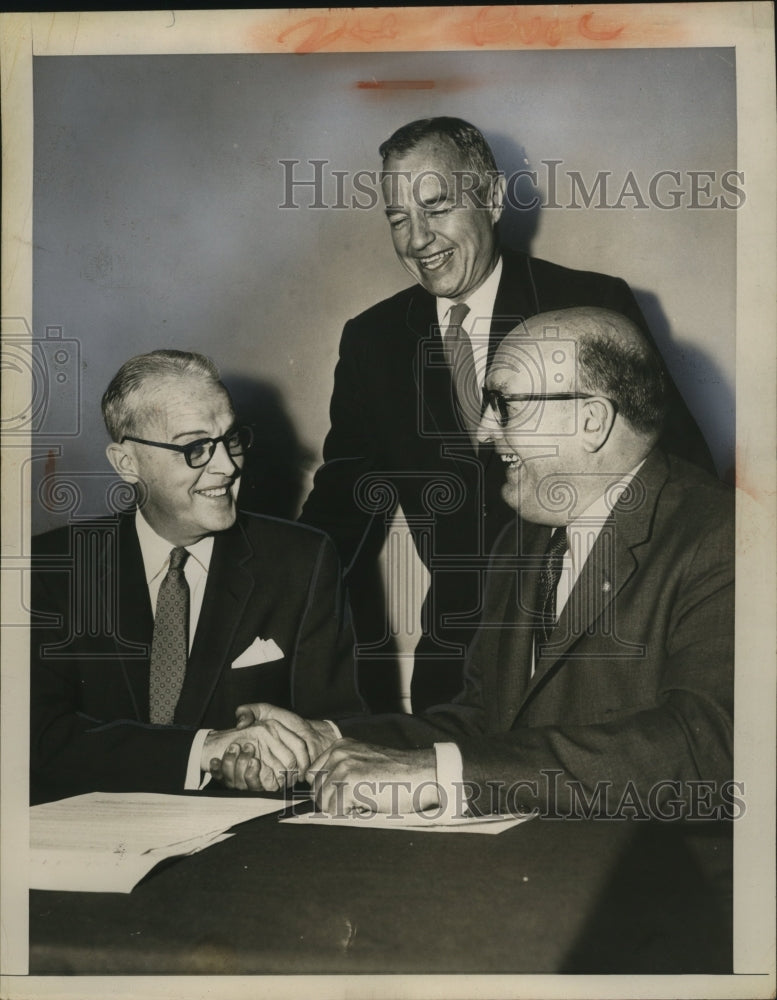 1956 Press Photo Paul M. Butler, Leonard W. Hale &amp; Charles Taft sign pledges-Historic Images