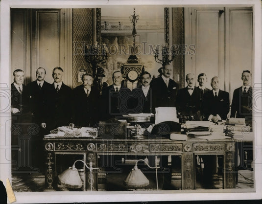 1931 France's Briand, British Henderson & Mrs Stimson of US meet - Historic Images