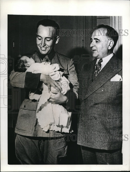 1941 Brazil President Getulio Vargas, son & grandson in Rio - Historic Images