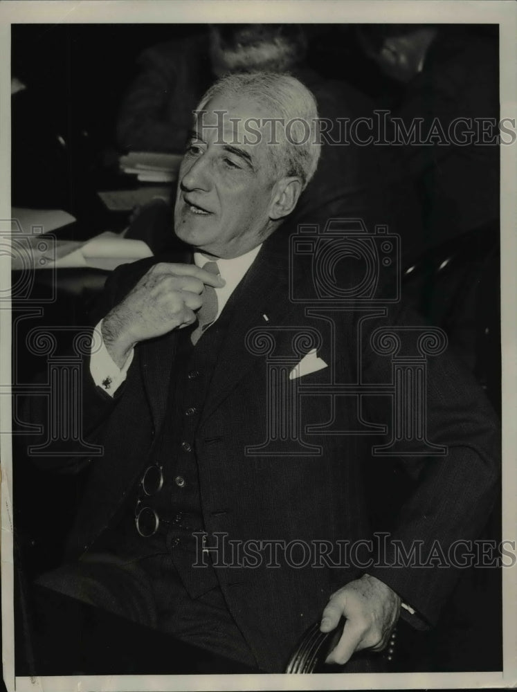 1938 President Gerard Swope of GE Company at a meeting  - Historic Images