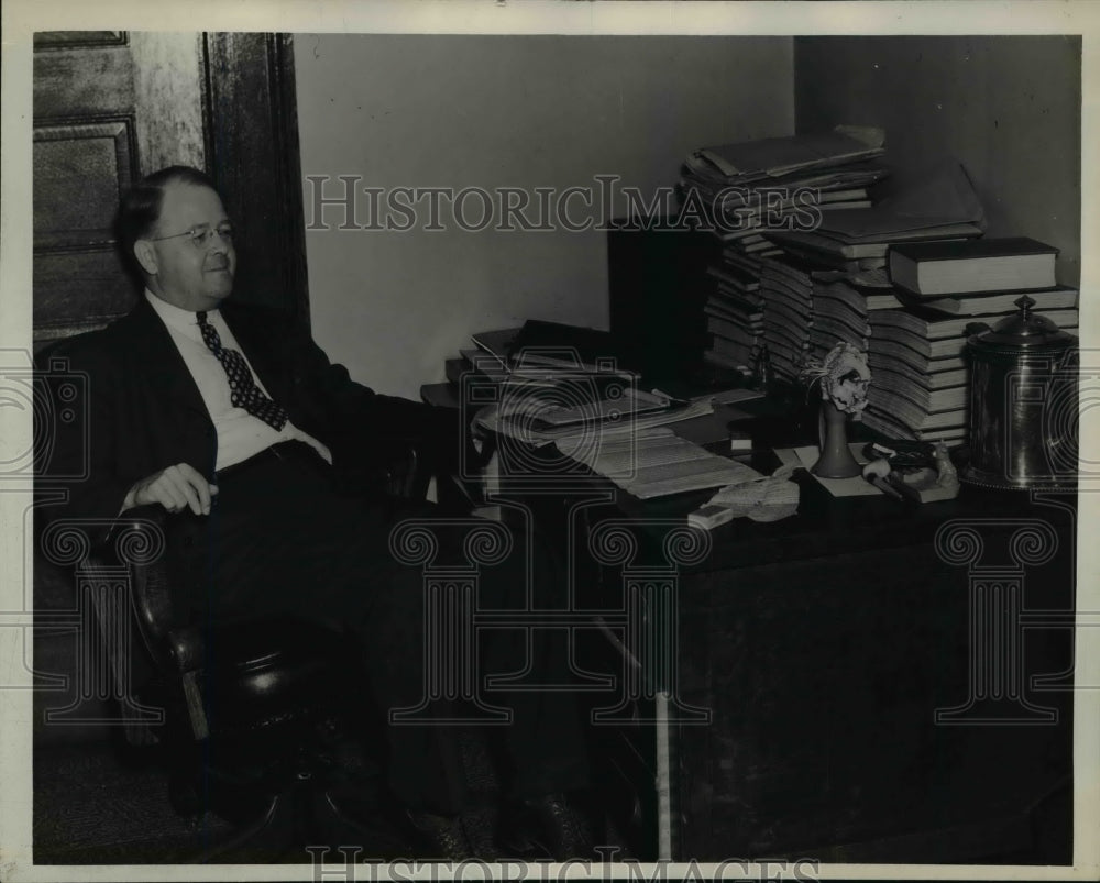 1938 Press Photo Judge H Church Ford at his office desk - nep02633-Historic Images