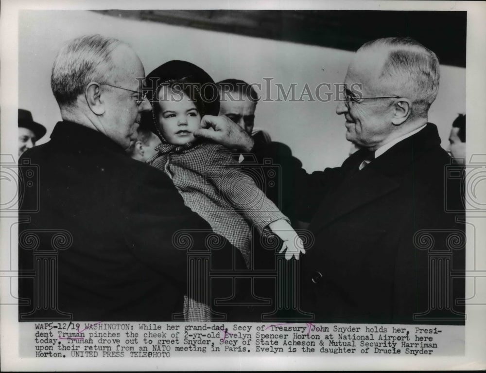 1952 Treasury Secy John Snyder, granddaughter &amp; President Truman - Historic Images