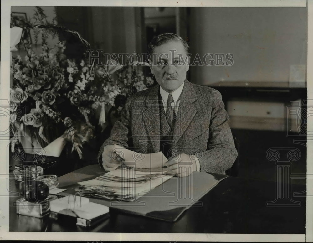 1931 James C Stone sworn in ass Federal Farm Board chairman - Historic Images