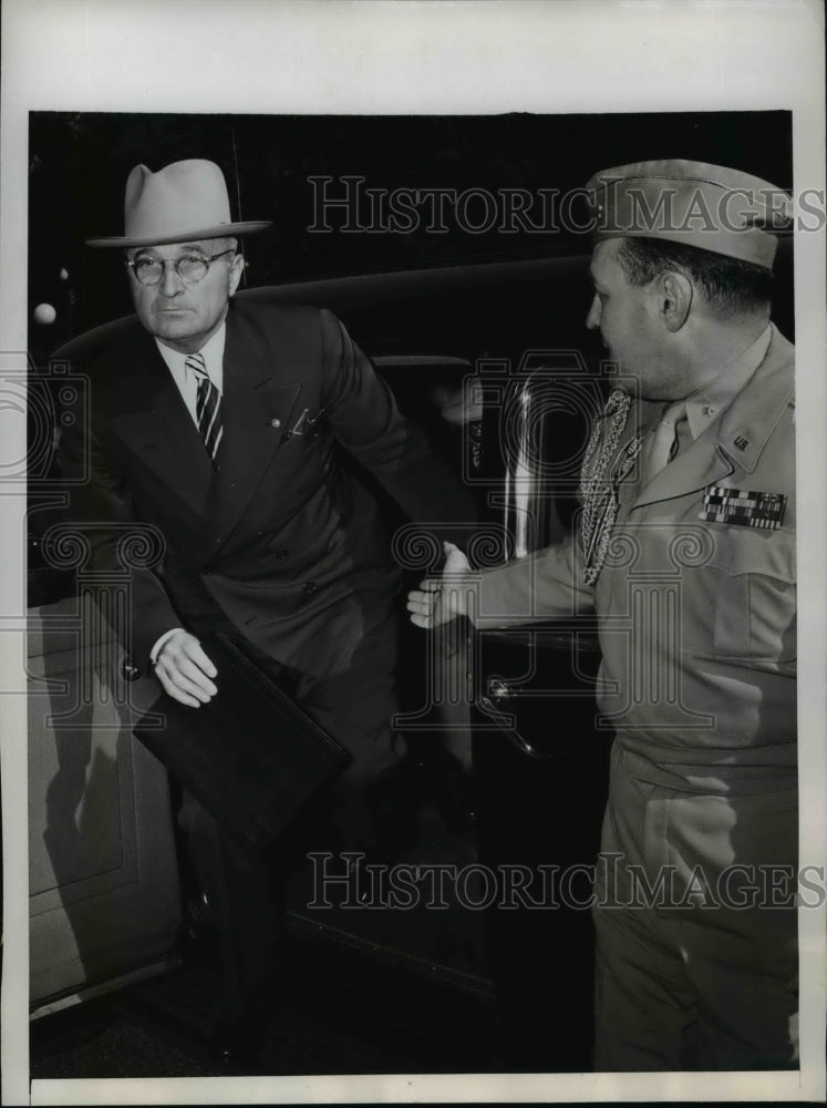 1946 Press Photo President Harry Truman And Brig. Gen. Harry Vaughan - Historic Images