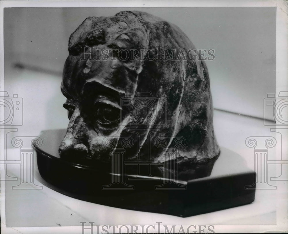 1955 Press Photo Half-face bust of Indira Gandhi - Historic Images