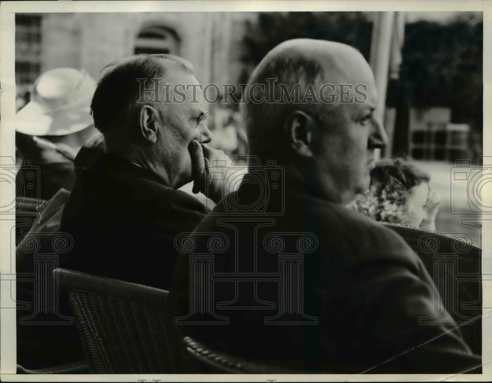 1935 Press Photo William L. Green, James A. Farley watch a sports event - Historic Images