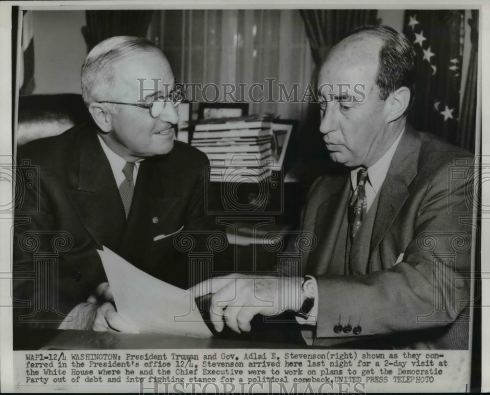 1952 Press Photo Harry Truman, Adlai Stevenson confer in the President&#39;s office - Historic Images