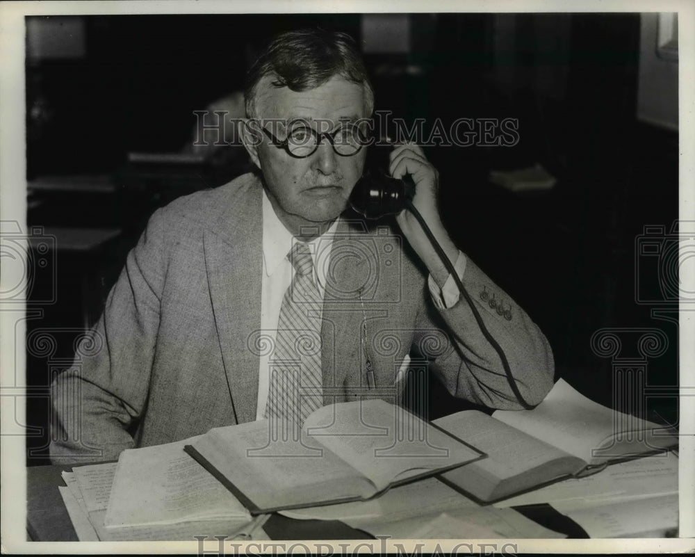 1934 Press Photo Thomas W. Trencharo to sign extradition order for Hauptmann - Historic Images