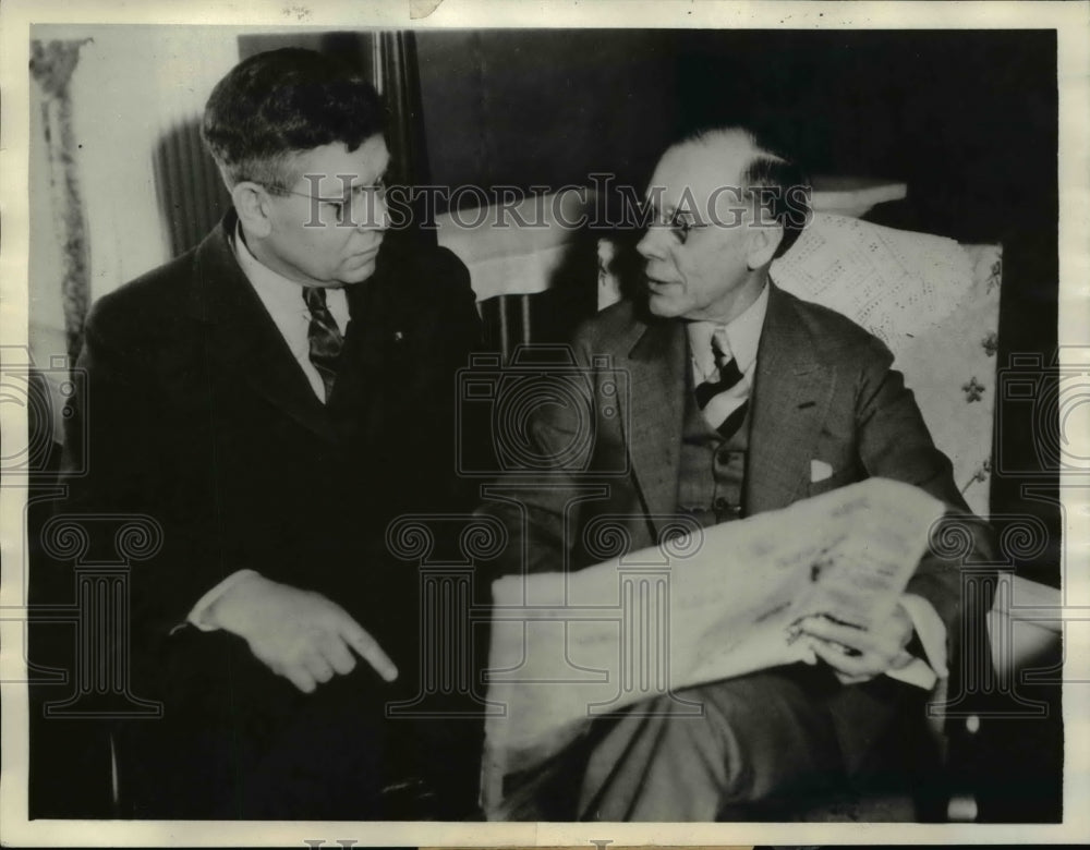 1936 Press Photo Mayor Shcurman Talking With Fred Deising - nep04383-Historic Images