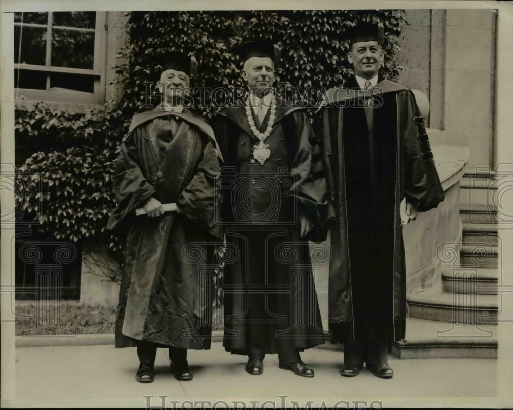 1935 Press Photo Notables At Yale&#39;s 234th Commencement - Historic Images