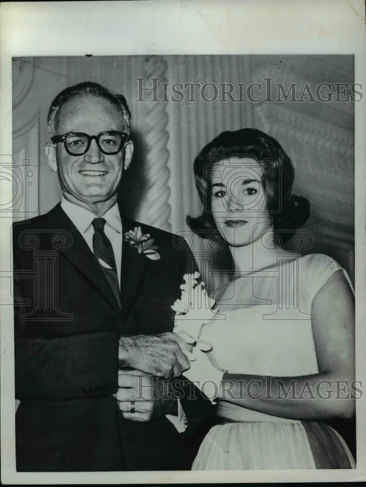 1962 Press Photo Senator Goldwater And His Daughter Peggy - nep04941-Historic Images