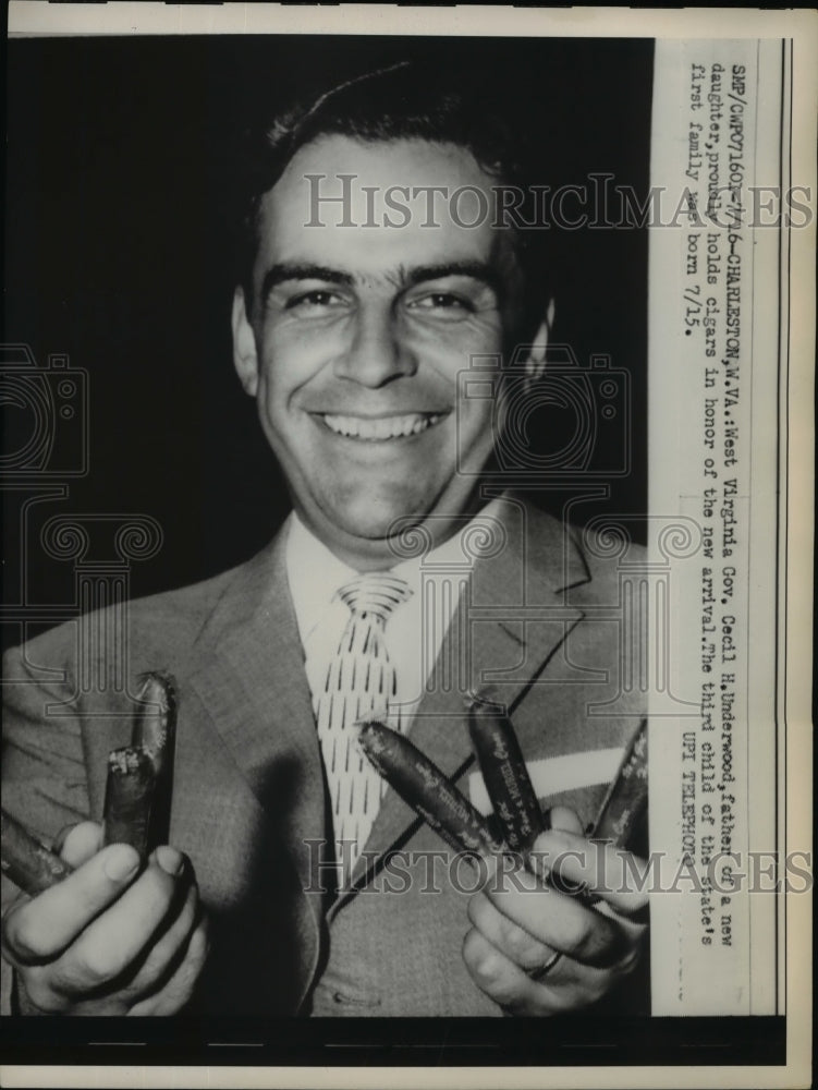 1960 Press Photo Gov. Cecil Underwood Hold Cigars - Historic Images