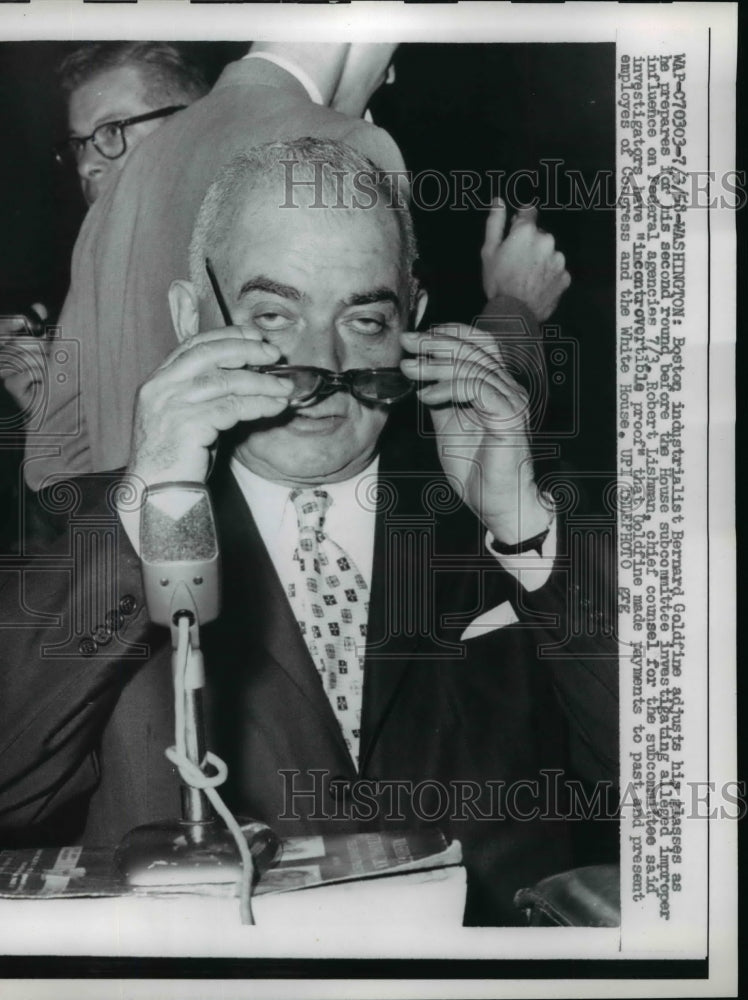 1968 Press Photo Bernard Goldfine Adjusts His Glasses - nep05265-Historic Images