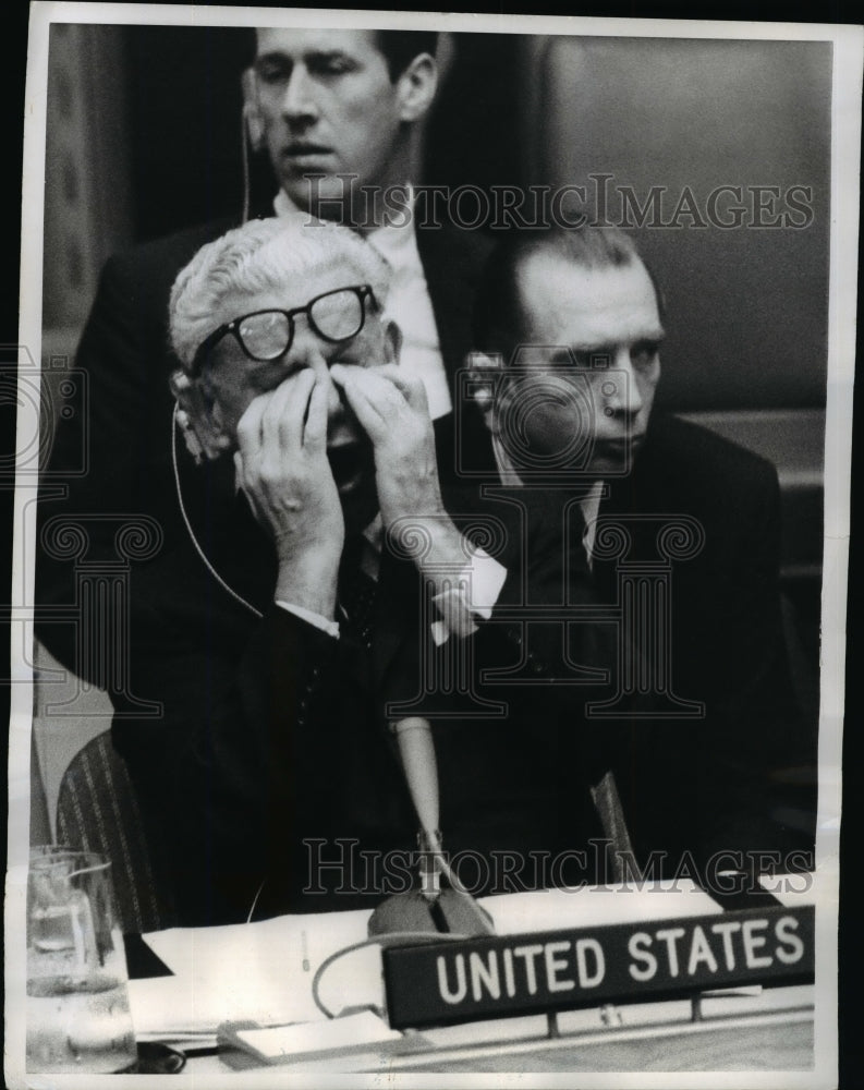 1967 Press Photo Arthur Goldberg Attending A Pre-Dawn Session - nep05270-Historic Images