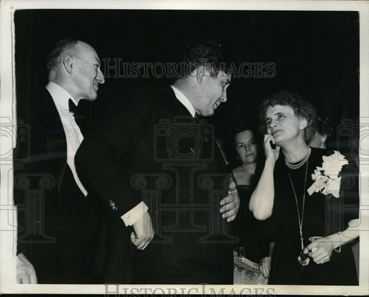 1940 Press Photo Wendell Willkie, Ogden Reid & Wife at Herald Tribune Forum NYC - Historic Images