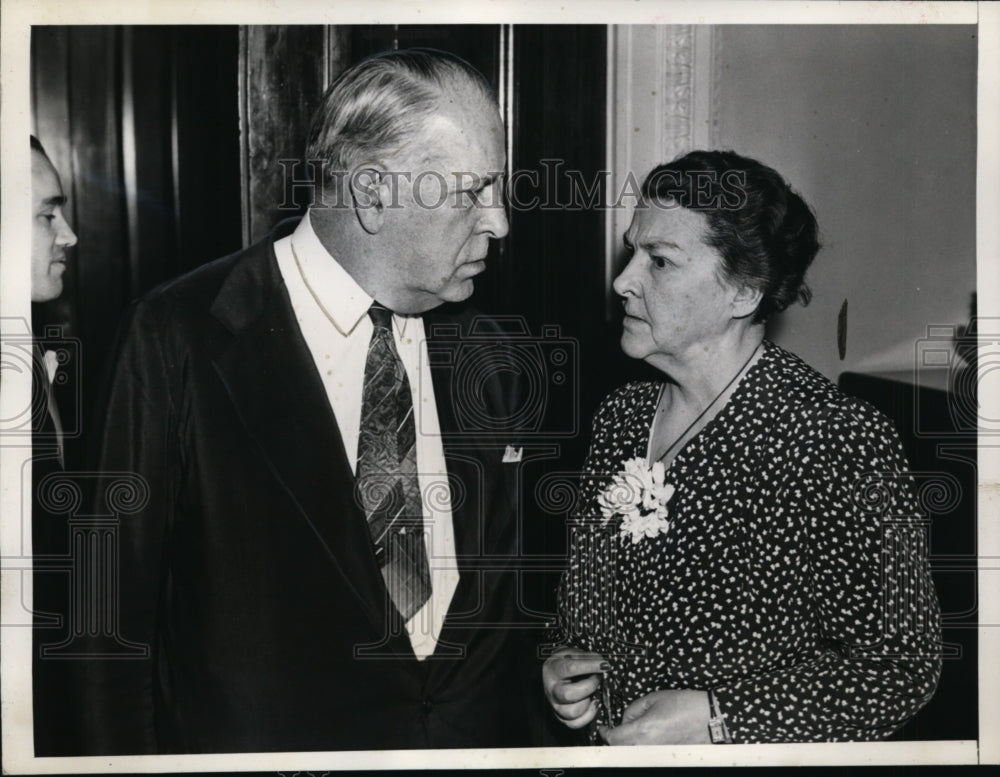 1938 Press Photo Senator David Walsh w/ Mary Norton on Wage-Hours Bill - Historic Images
