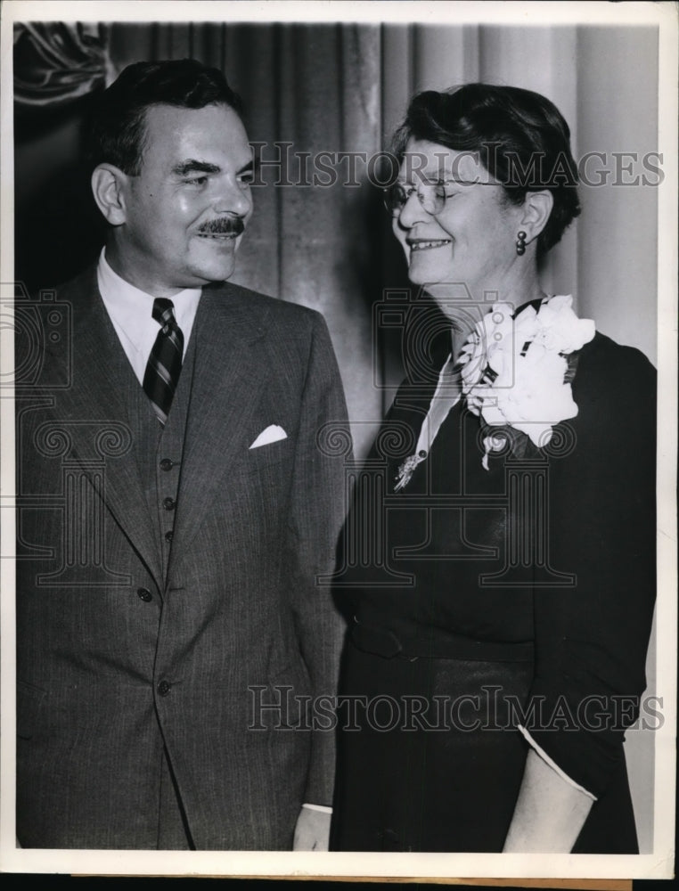 1944 Press Photo Presidential Candidate Thomas Dewey & Mother Annie in Chicago - Historic Images