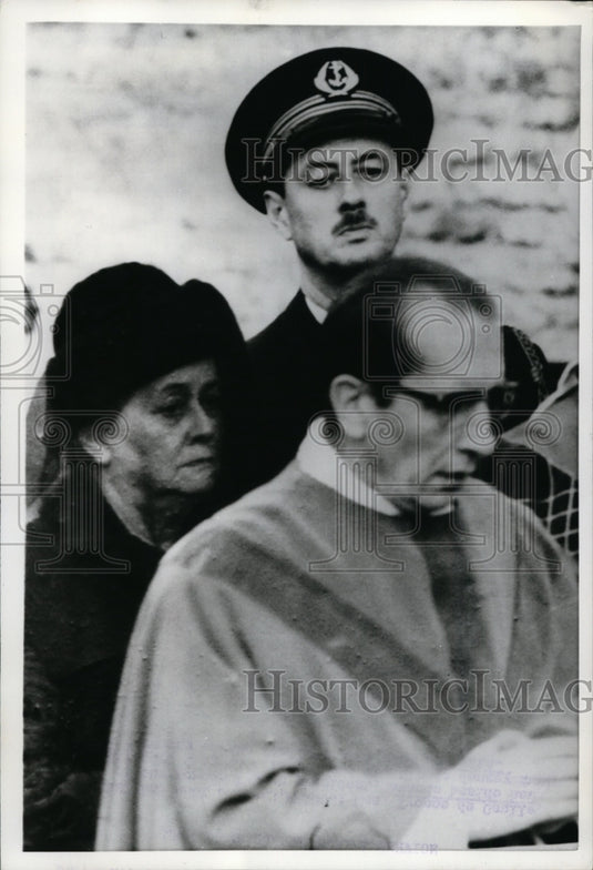 1970 Press Photo Yvonne de Gaulle & son Philippe, Claude Jaugey at Burial-Historic Images