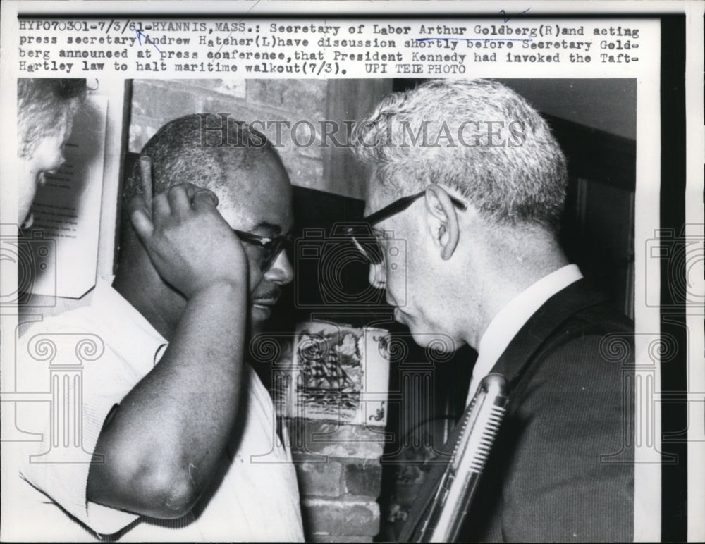 1961 Press Photo Labor Secretary Arthur Goldberg &amp; press secy A Hatcher-Historic Images