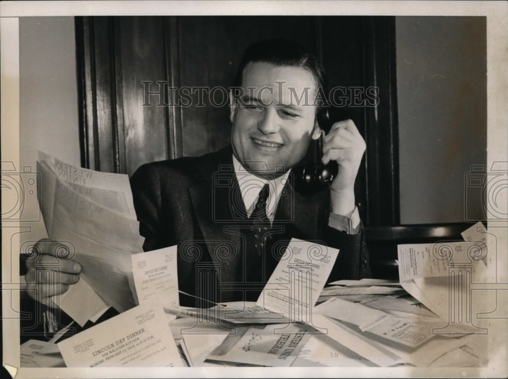 1939 Press Photo John J Hoplins takes reservations for GOP Unity dinner in NYC - Historic Images