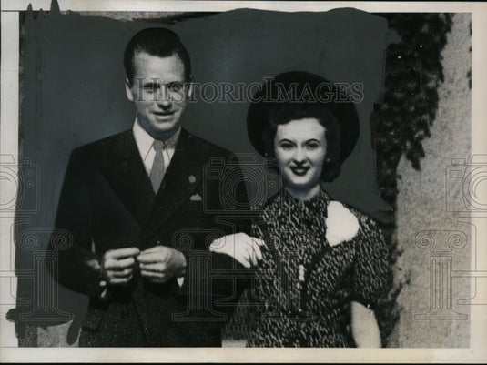1938 Press Photo Donald Lash & Fiancee, Ms Margaret Mendenhall - nep07130-Historic Images