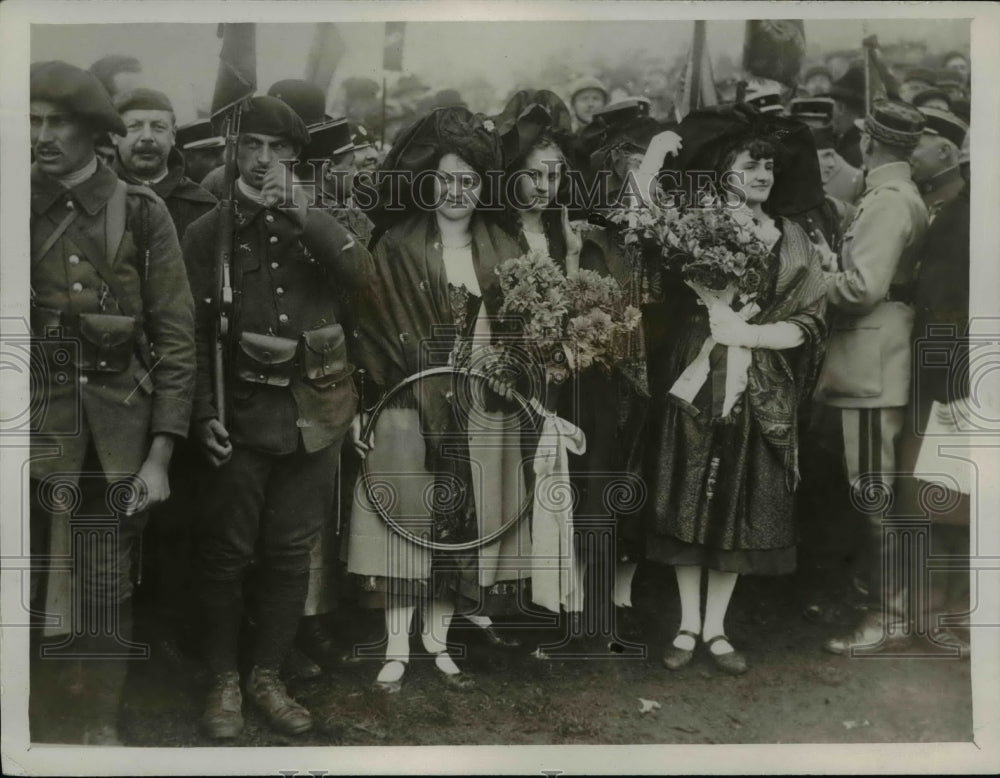 1927 Press Photo Alstatian Girls at Chasseurs Alpine Unveiling Ceremony, France-Historic Images