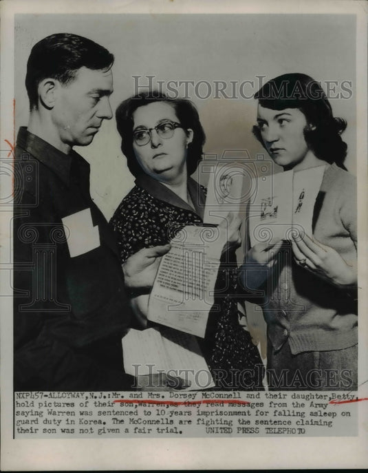1952 Press Photo Mr. & Mrs. Dorsey McConnell & Daughter Betty Dispute Sentence - Historic Images