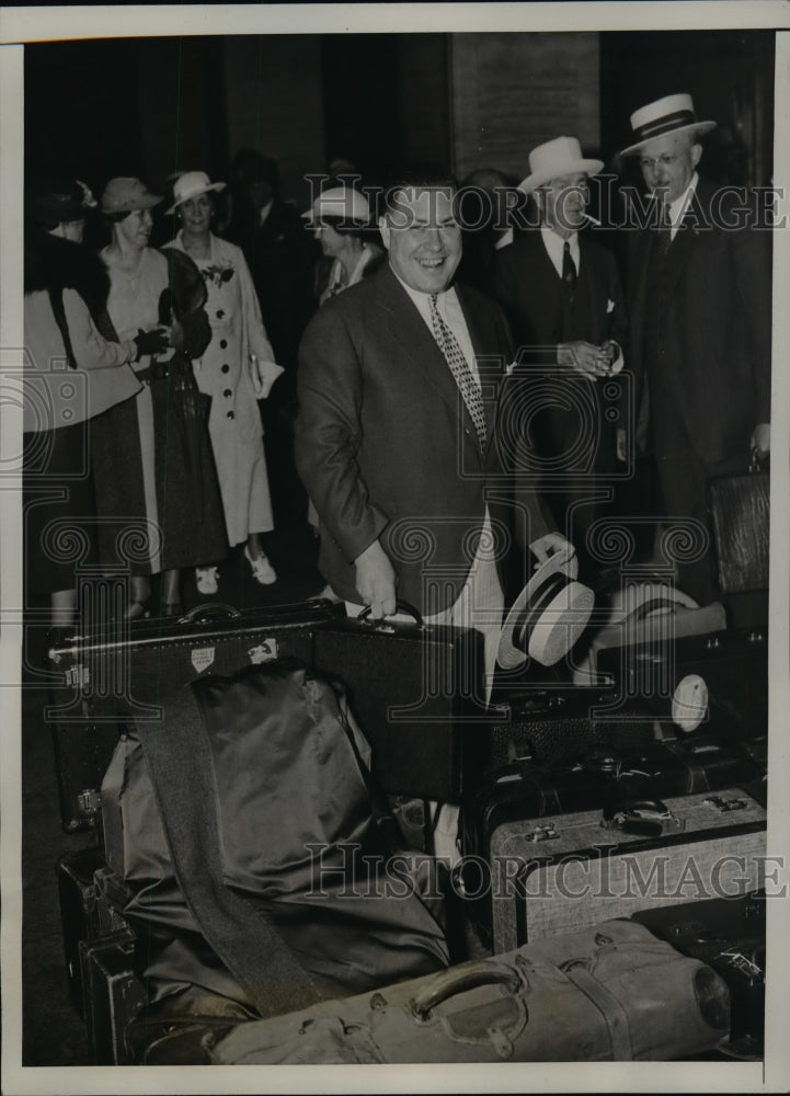 1936 Press Photo Harold Hoffman Arrives in Cleveland for Republican Convention - Historic Images