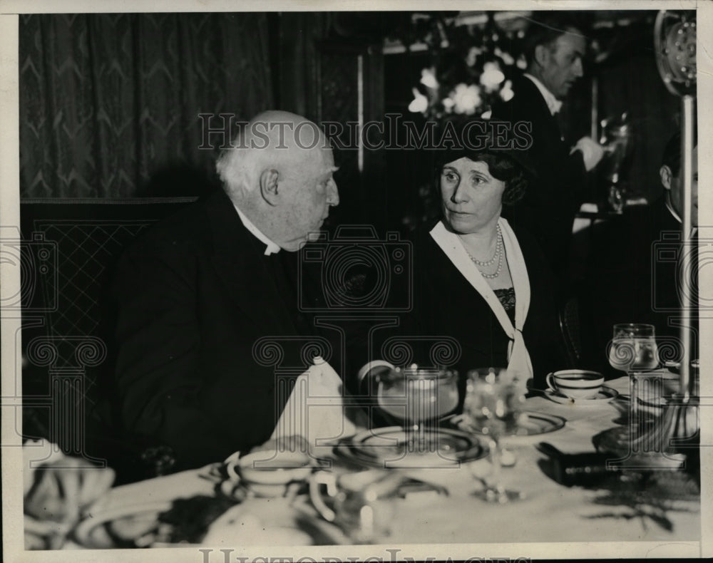1933 Press Photo Michael Lavelle, Nicholas Brady at Carroll Club Communion-Historic Images