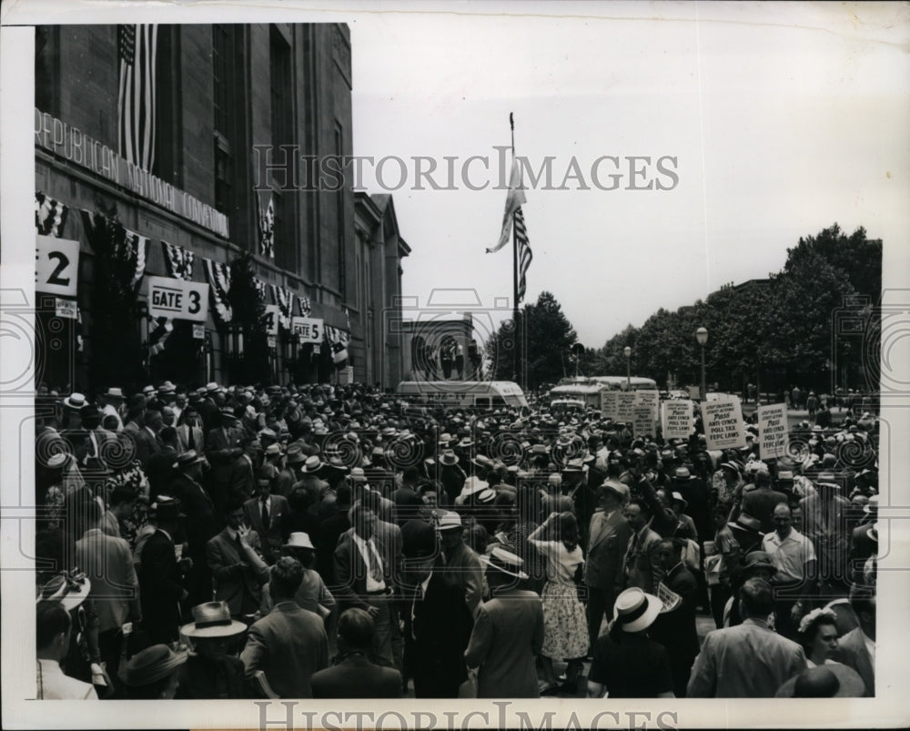 1948 Press Photo Delegates &amp; Visitors Pour Into Convention Hall in Phliadelphia - Historic Images