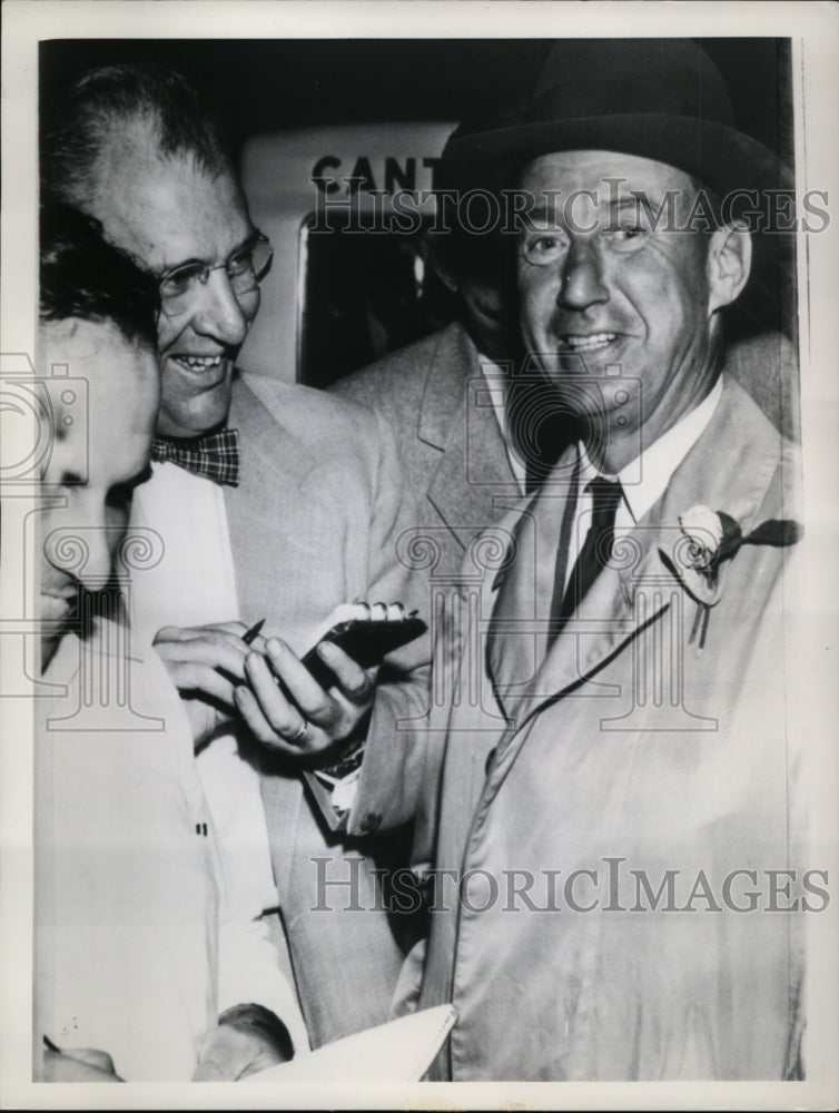1954 Press Photo Adlai Stevenson Presidential candidate in Denver Co - Historic Images