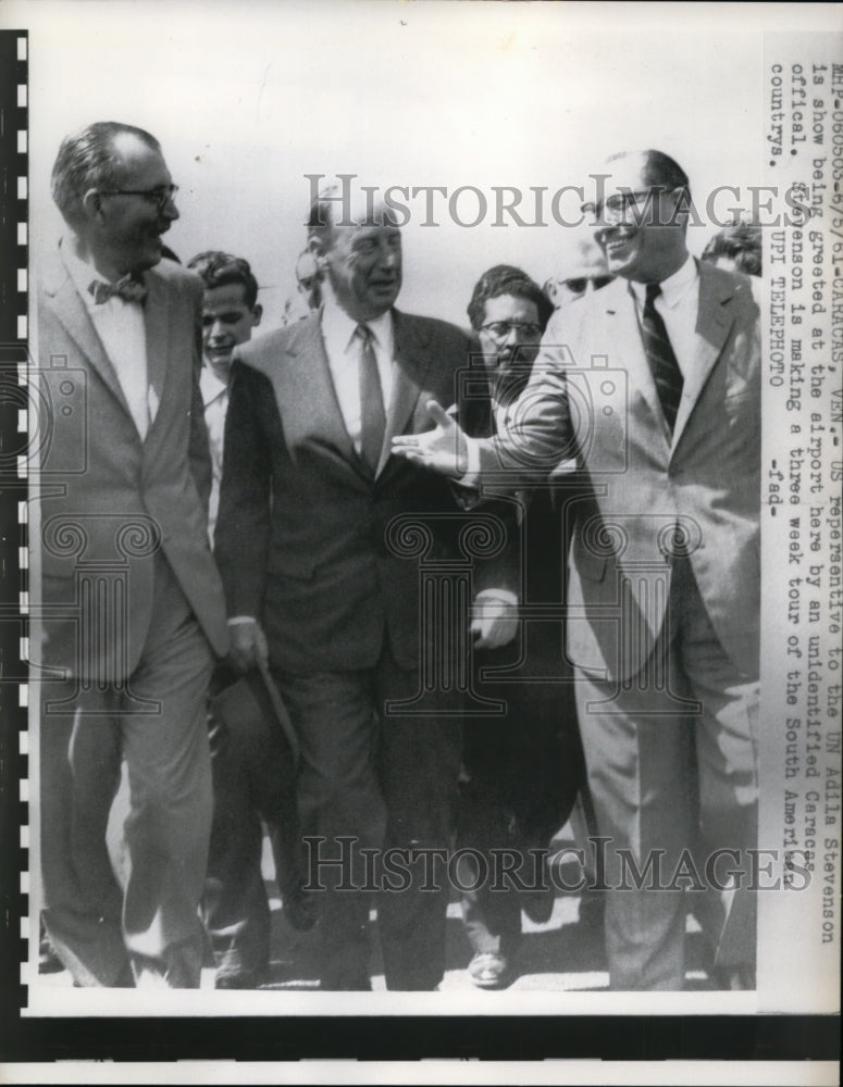 1961 Press Photo US ambassador to the UN Adlai Stevenson in Venezuela - Historic Images