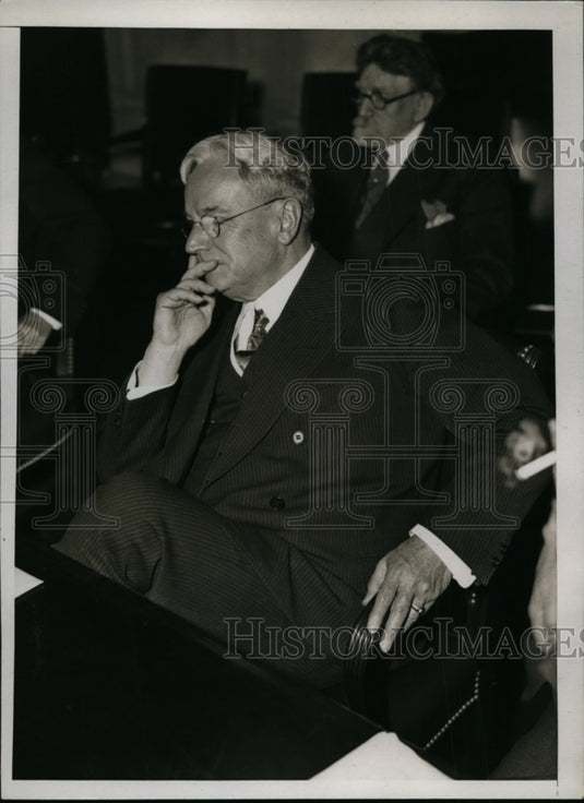 1934 Press Photo Sen Hiram Johnson Listens to Sen Foreign Relations Testimony - Historic Images