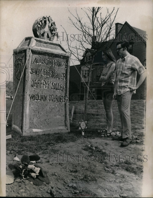 1970 Press Photo Unknown Couple - Historic Images