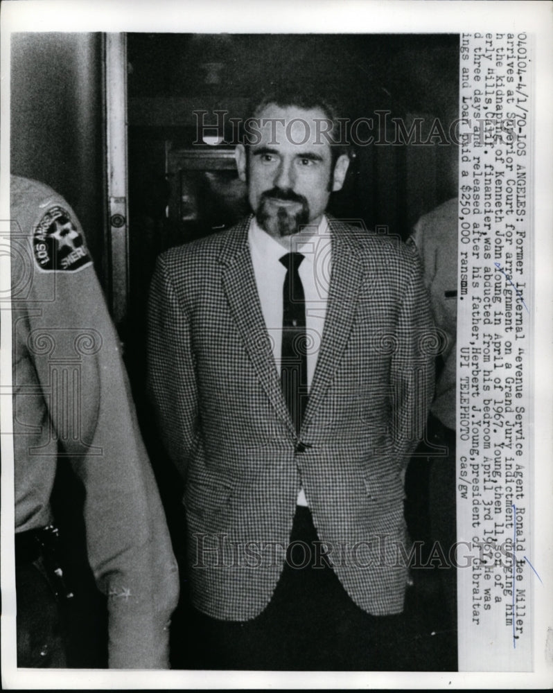 1970 Press Photo Ronald Lee Miller Arrives at Superior Court for Kidnap Charge` - Historic Images