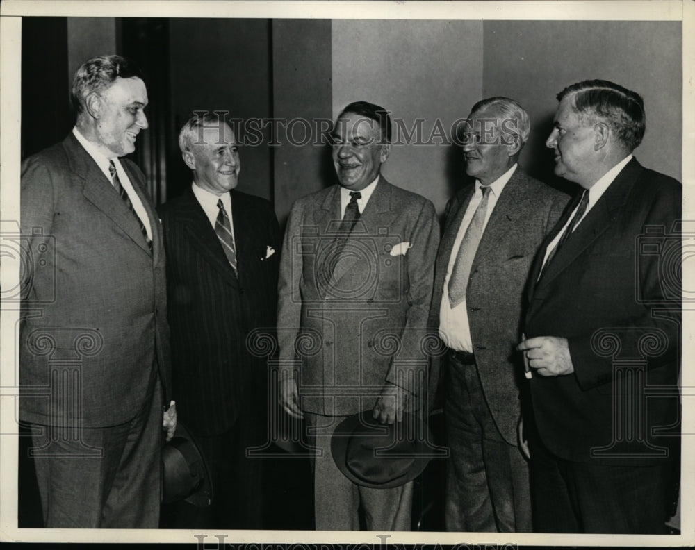 1933 Press Photo General Hugh Johnson Confers w/ Chicago Coal Men at NRA Meeting - Historic Images
